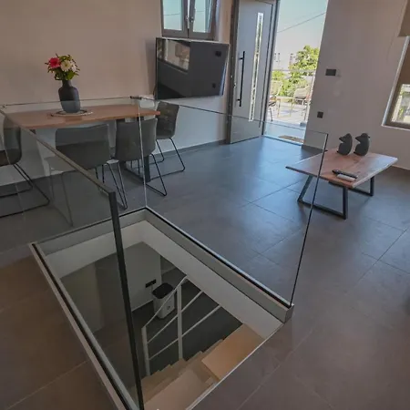 别墅 Garifalia With Sauna & Hydromassage *