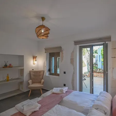 Villa Garifalia With Sauna & Hydromassage