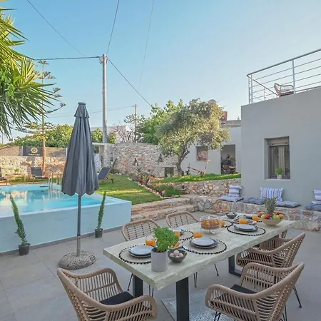 Villa Garifalia With Sauna & Hydromassage