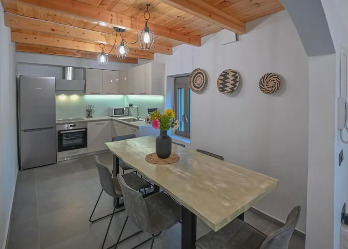 Garifalia With Sauna & Hydromassage ヴィラ *