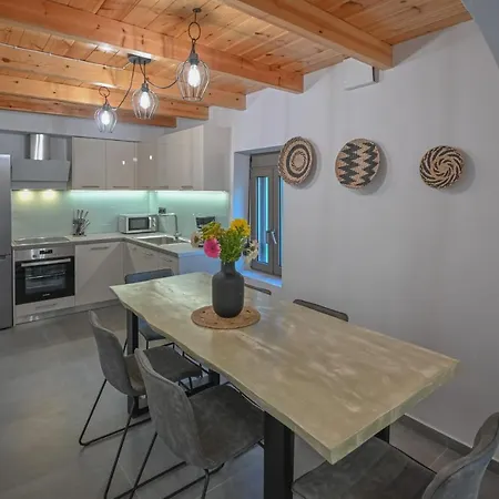 Garifalia With Sauna&hydromassage Villa *