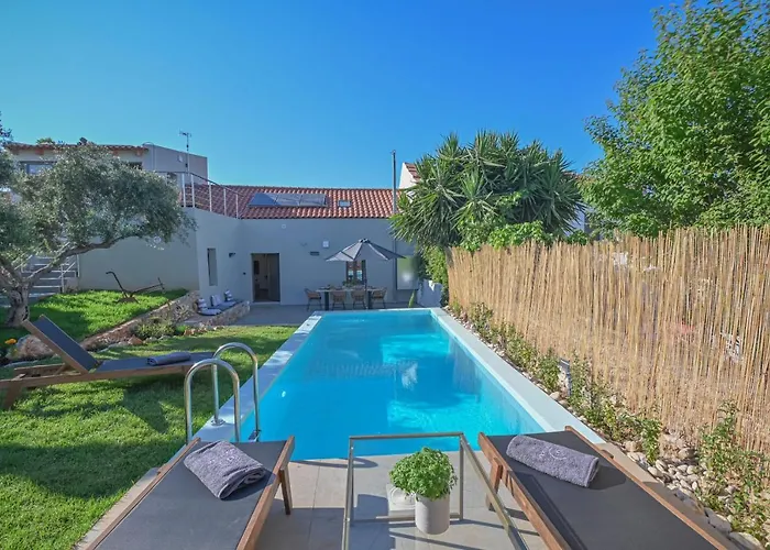 Villa Garifalia With Sauna & Hydromassage