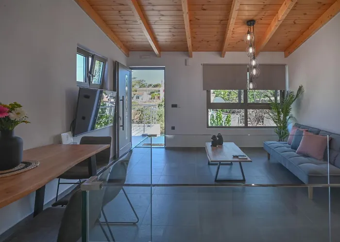 Villa Garifalia With Sauna & Hydromassage